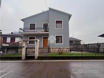 CASA SEMINDIPENDENTE A CALCINATO
