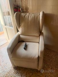 Poltrona per anziani/disabili alzante/con roller