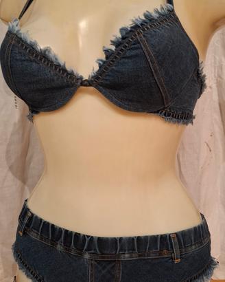 Bikini push-up in jeans