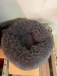 Cuccetta pelosa per gatti