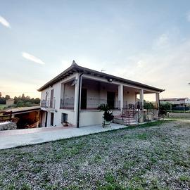 Villa con terreno
