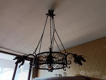 4 Lampadari antichi e una lampada