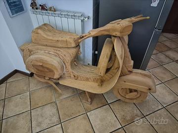 Vespa in legno - Pezzo unico