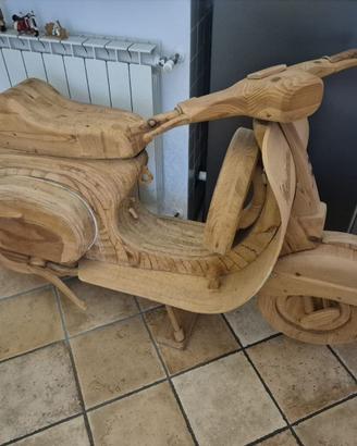Vespa in legno - Pezzo unico