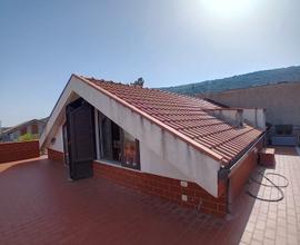 3 vani con terrazza panoramica a Zafferana centro