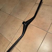 FSA KFX SIC Carbon 780x65 NUOVO Manubrio integrato