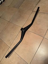 FSA KFX SIC Carbon 780x65 NUOVO Manubrio integrato