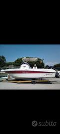 barca  Seven a motore 750 wa