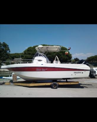 barca  Seven a motore 750 wa