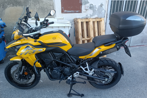 Moto Benelli TRK