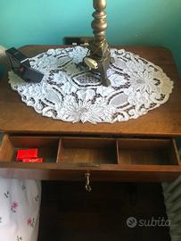 Comodino in noce fine XIX^