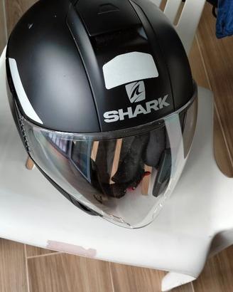 Casco jet Shark