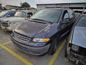 Chrysler Voyager 2001 Demolita - Per Ricambi