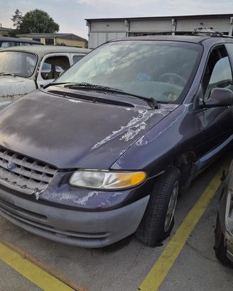 Chrysler Voyager 2001 Demolita - Per Ricambi