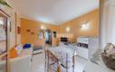 2-locali-piano-alto-con-terrazzo-locato-
