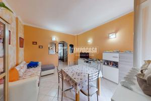 2 LOCALI! PIANO ALTO CON TERRAZZO! LOCATO!