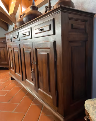 Credenza noce nazionale realizzato da ebanista