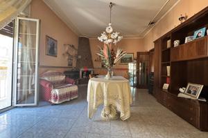 Appartamento 4 vani zona centro storico -1