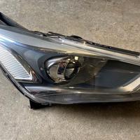 Faro anteriore DX Xenon LED Ford C-Max del 2017