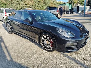 Panamera GTS 4.8 V8 440cv