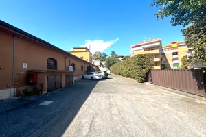 Magliana - capannone artigianale