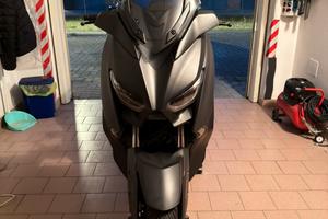 Scooter Yamaha X Max 300