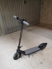 Monopattino Ninebot