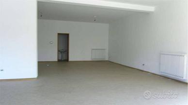 Immobile di 105 m² con 1 locale a Porcari