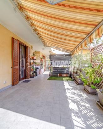 BORGOMANERO - TRILOCALE CON TERRAZZO