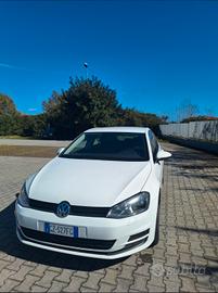 VW Golf 7 1.6 TDI 110cv - 2016 - Full LED - Navi -