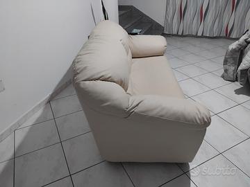 Divani 2 e 3 posti