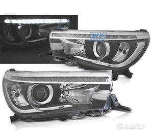FARI PER TOYOTA HILUX 16- LUCE DIURNA SFONDO NERO