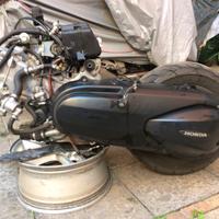 Motore completo per scooter Honda SW - T400