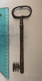 Chiave antica in ferro