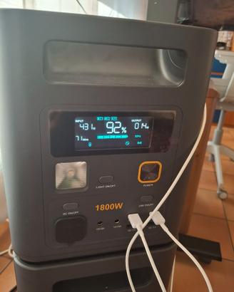 Afery Nomad Pro P-1800 power station + 2 batterie