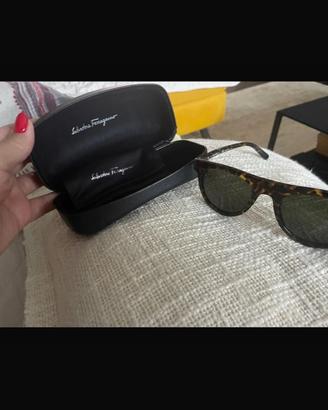 Occhiali da sole Salvatore Ferragamo tartaruga