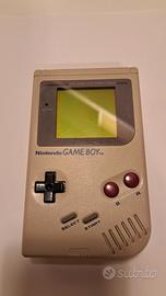 Game Boy con giochi