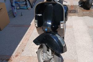 Vespa  d’epoca PX 200