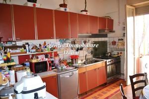 Borgo-Ampio 4 vani con terrazzi, garage e giardino