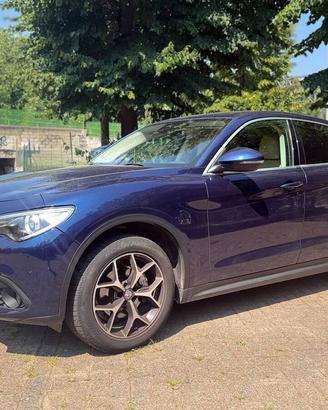 Alfa Romeo Stelvio 2.2 t Business Q4 210cv auto