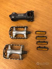 pedali e accessori per bici