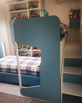 cameretta ragazzi con letto soppalco.