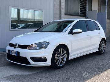 Volkswagen Golf 1.4 TSI 125 CV DSG Highline R-Line