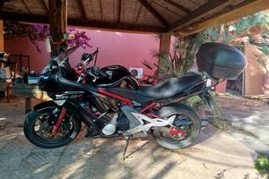 Kawasaki ER-6F 650 – 2006 – 11.000 km certificati