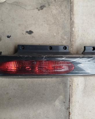 fanale posteriore dx trafic 2serie 2001/2006