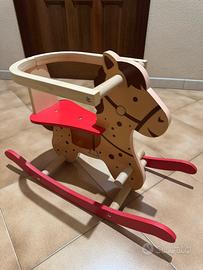 Cavallo a dondolo di legno