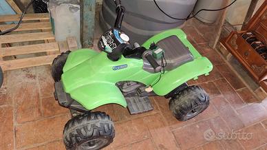 Quad giocattolo per bambini di 3 anni circa
