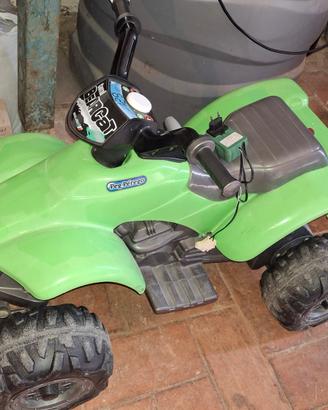 Quad giocattolo per bambini di 3 anni circa