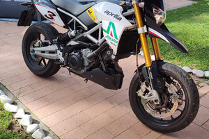 Aprilia Dorsoduro 750
