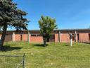 deposito-su-strada-provinciale-di-185-mq-con-corte